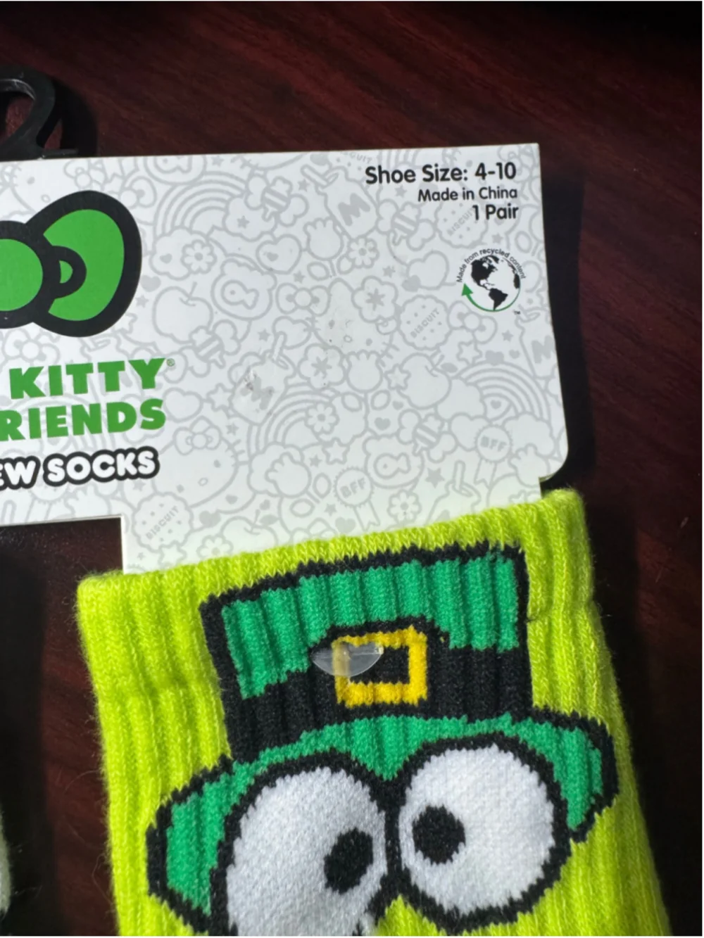 Hello Kitty Keroppi Magnetic Arms St Patrick’s Crew Socks NWT
